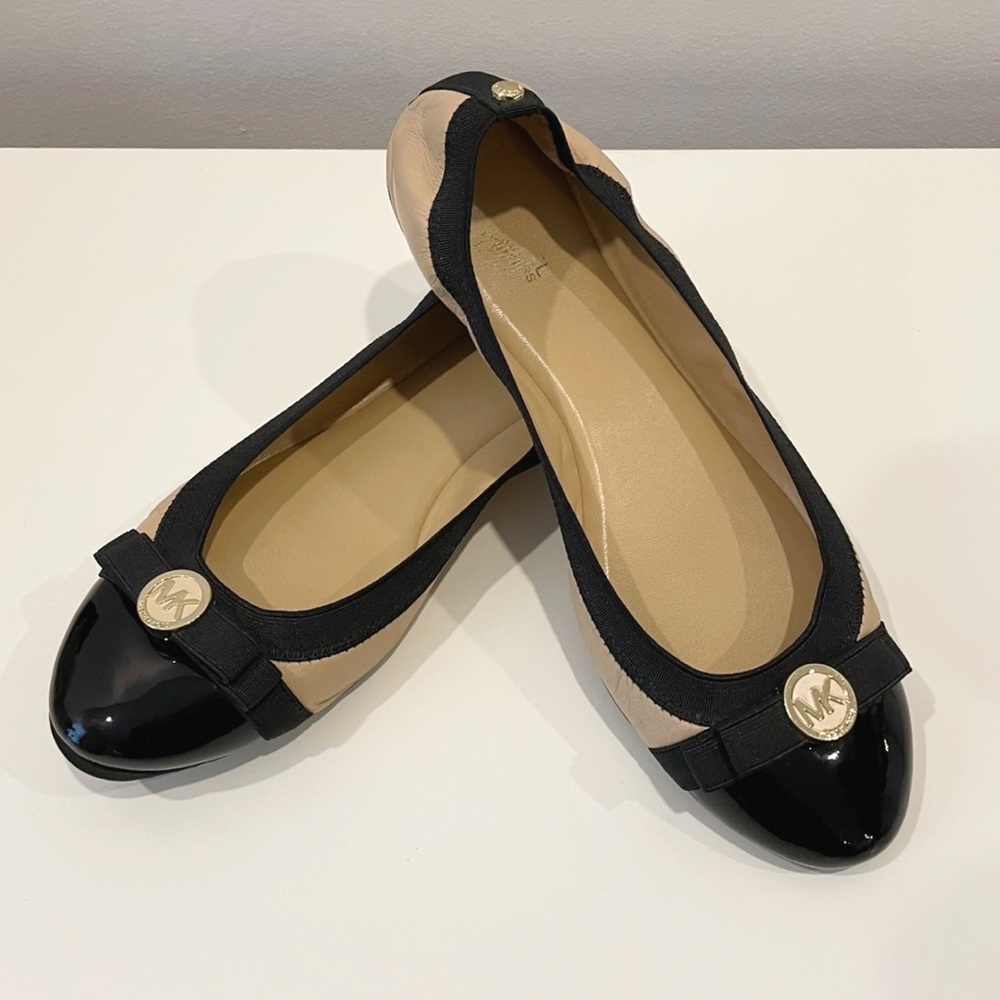 MICHAEL KORS Dixie Two Tone Leather Ballet Flats - Size 8